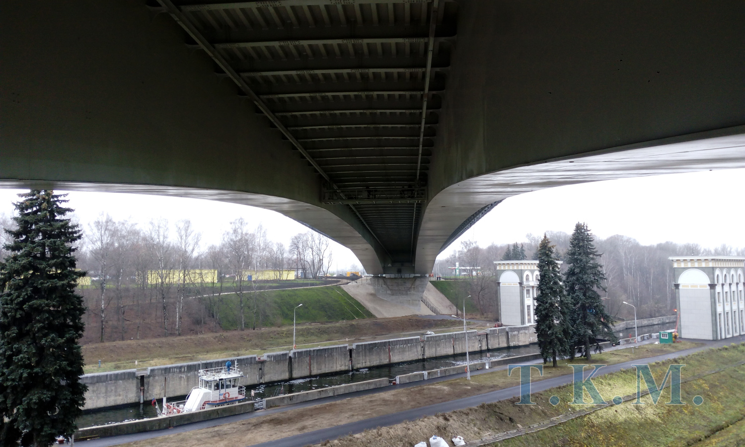 Мост через Карамышевское спрямление в г. Москве