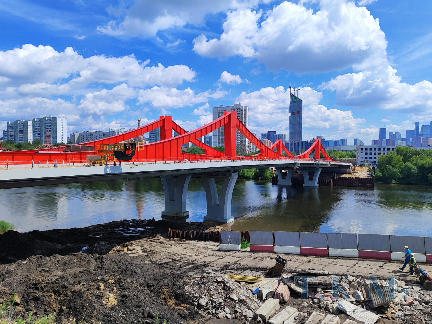 Мост через р. Москва в створе улицы Мясищева в г. Москве