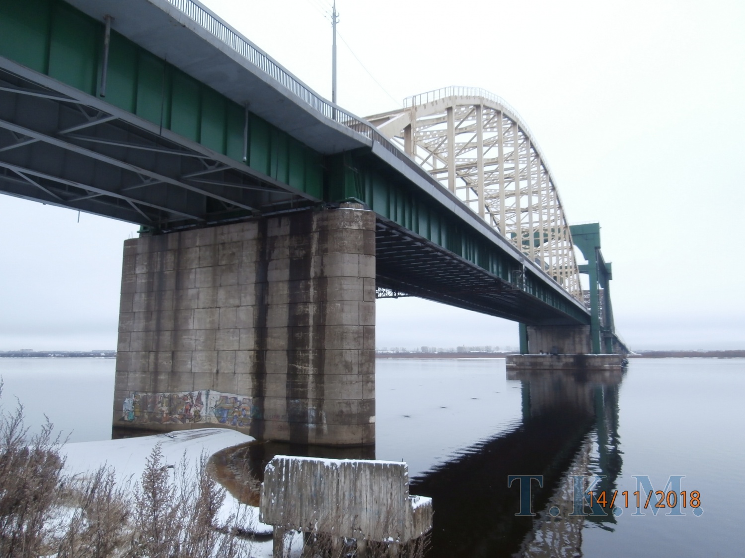 Мост через левый рукав реки Северная Двина в г. Архангельске