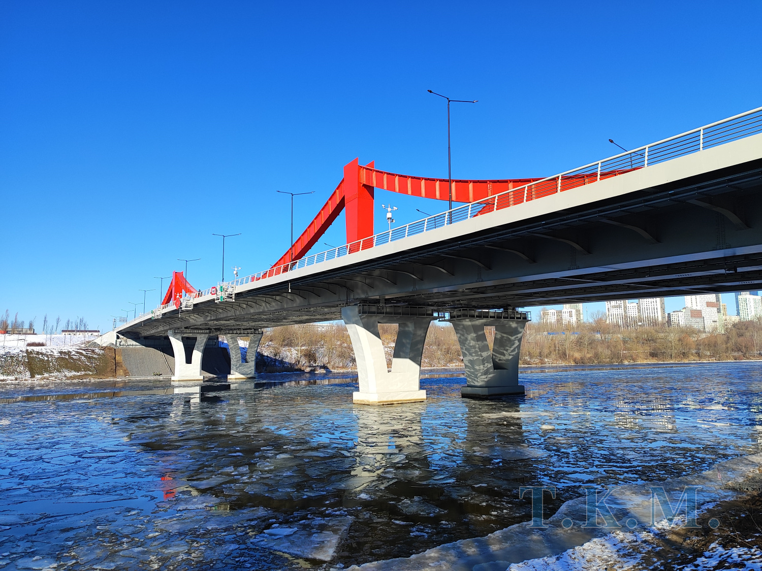 Мост через р. Москва в створе улицы Мясищева в г. Москве
