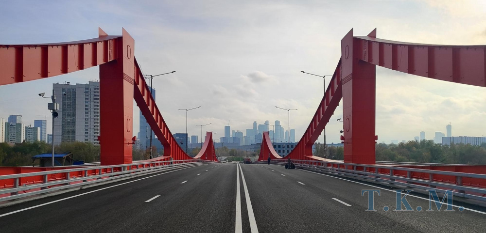 Мост через р. Москва в створе улицы Мясищева в г. Москве