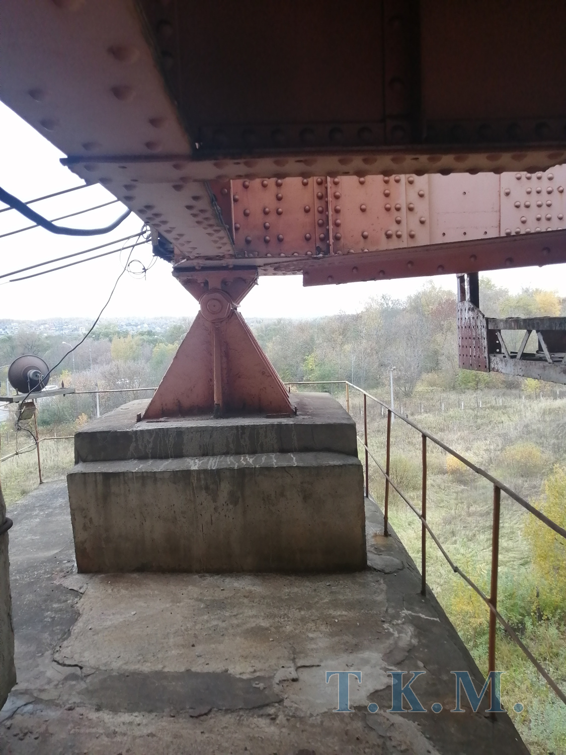 Мостовое сооружение через канал им. Москвы на 56 км пк4 линии Москва - Савелово