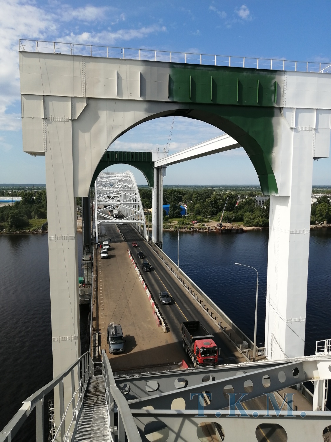 Краснофлотский мост через реку Северная Двина в г. Архангельске