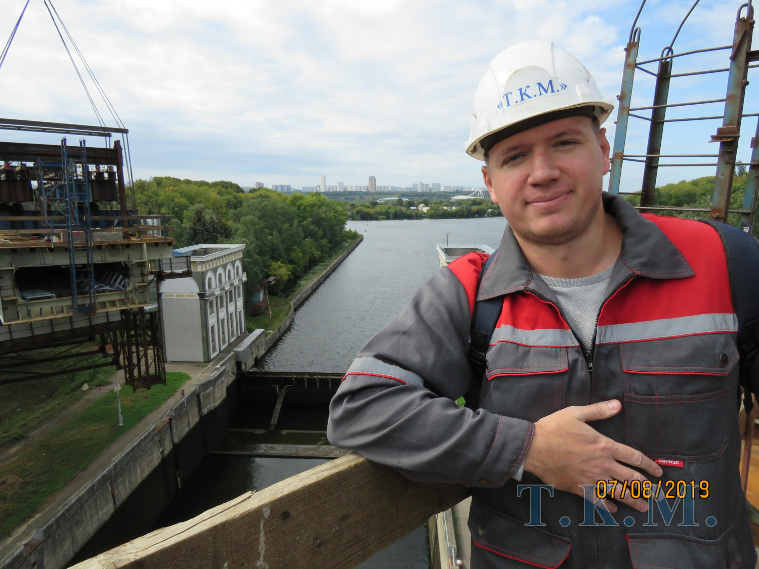 Мост через Карамышевское спрямление в г. Москве