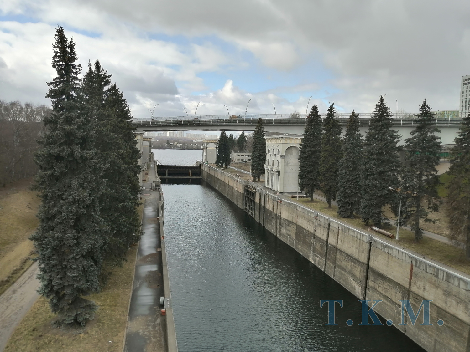 Мост через Карамышевское спрямление в г. Москве