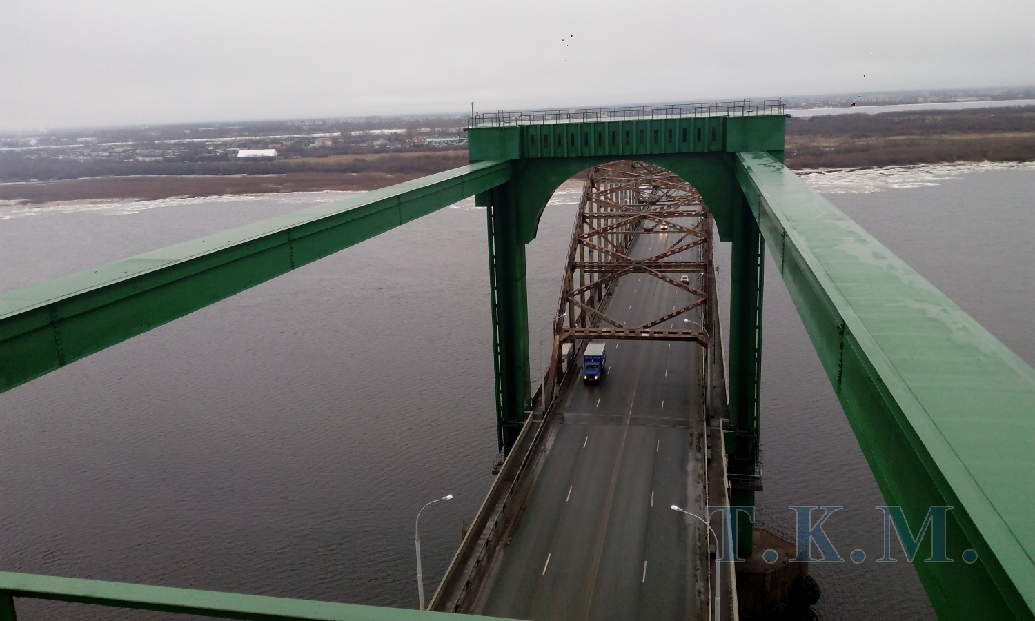 Мост через левый рукав реки Северная Двина в г. Архангельске