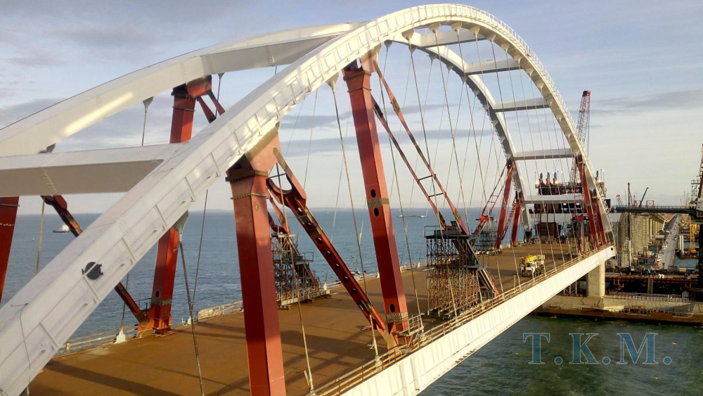 Автодорожное арочное пролетное строение