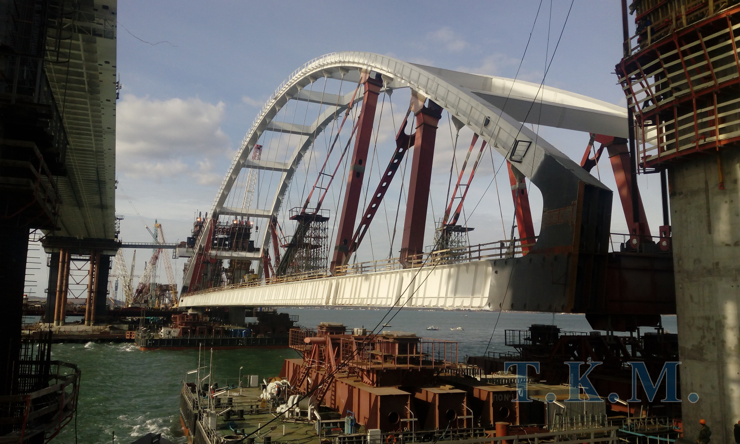 Автодорожное арочное пролетное строение